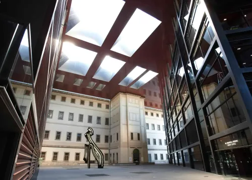 Stunning Skylit Atrium With an Artistic Edge for Large Corporate Events