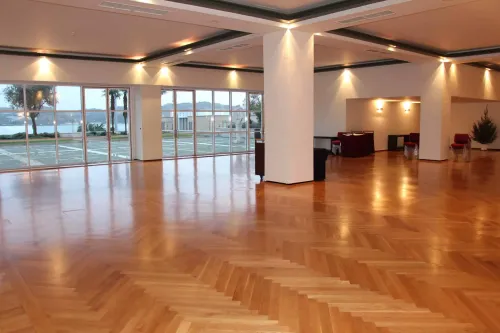 Stunning Riverfront Venue With Classic Elements for Grand Gala Events