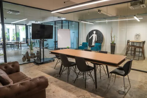 Stylish Urban Venue With Modern Aesthetics for Creative Corporate Events