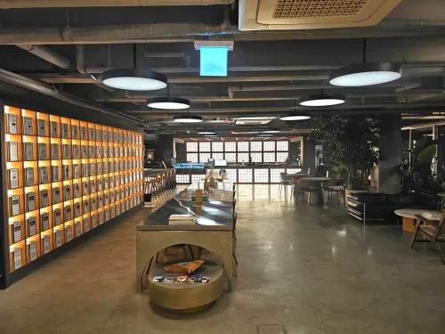 Hanji-Inspired Café for Team Socials and Networking