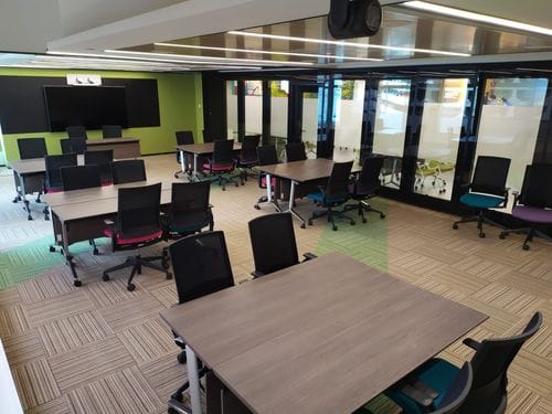 Cutting-Edge Green-Themed Boardroom for Focused Board Meetings
