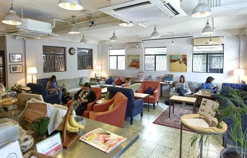 Cozy Private Event Space With Modern Amenities