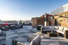 Top 5 Rooftop Venues Near Historic Landmarks in Madrid
