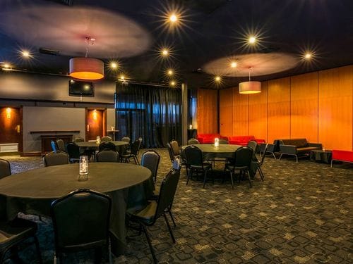 Mid-Century Modern Venue for Dynamic Seminars and Conferences