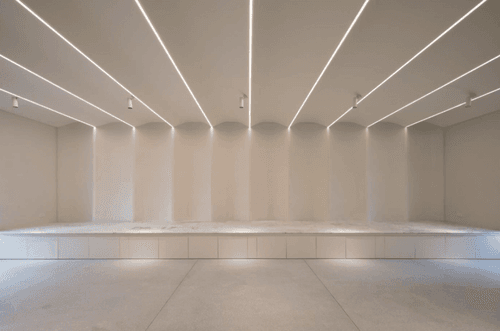 Luminous Art Deco Hall With Linear Lighting for Elite Exhibitions