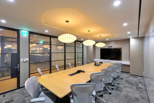 Contemporary Coworking Hub With City Core Views for Workshops