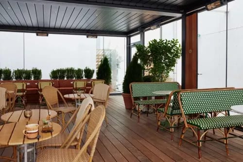 Glass-Enclosed Pavillion With a Serene Ambience for Workshops and Press Events