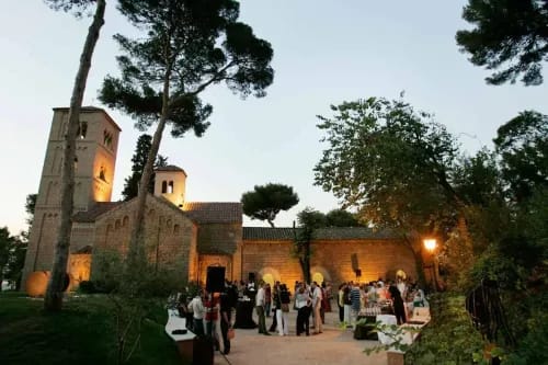 Romanesque Courtyard Venue With a Timeless Aura for Sophisticated Celebrations