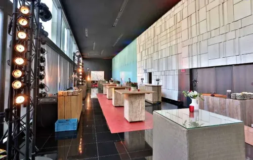 Multipurpose meeting venue with lovely garden