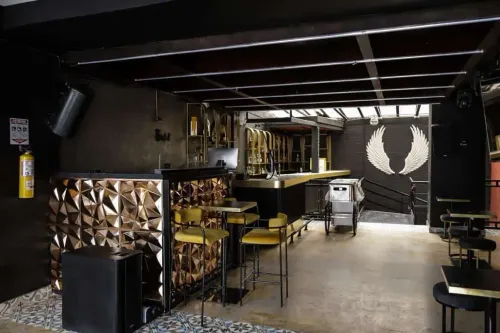Golden Urban Retreat With Geometric Metallic Accents for Celebratory Events