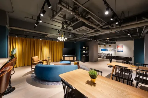 Creative Social Lounge With Chic Décor for Trendy Networking