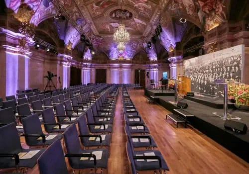 Hybrid Event Venues: Blending Physical and Virtual Spaces