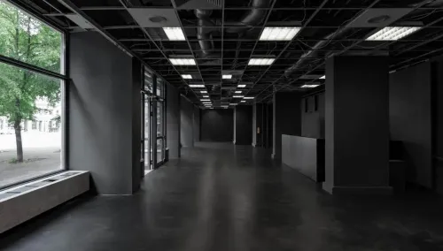 Striking Industrial Space With Sleek Aesthetics for Dynamic Corporate Gatherings