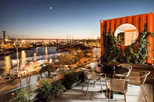 Magnificent Rooftop With Breathtaking River Views for Corporate Mixers