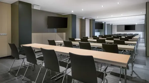 Sleek, Ultra-Modern Space for Engaging Corporate Workshops and Seminars