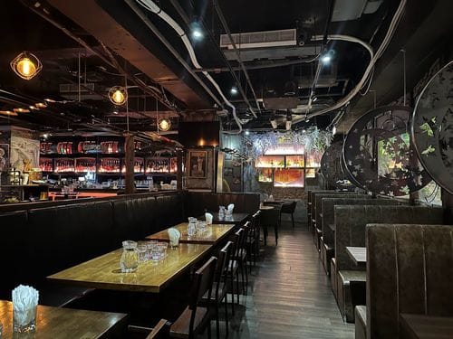 Urban Bar Design With A Vibrant Atmosphere for Celebratory Events