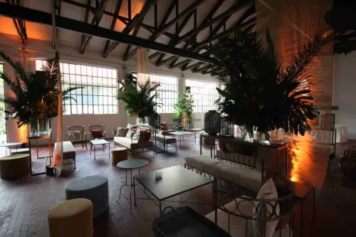 Industrial Chic Venue With Rustic Flair for Stylish Photo Shoots