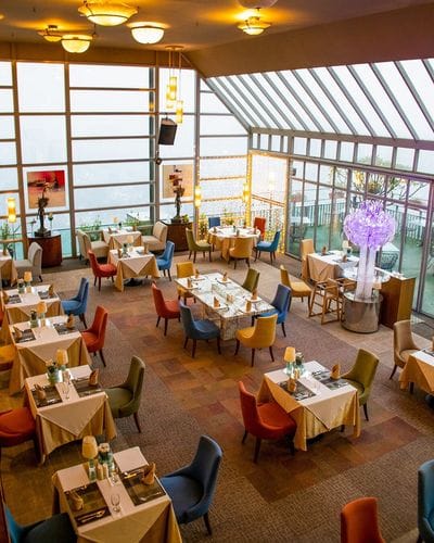 Sky-High Dining Venue With Panoramic Views for Elegant Gatherings