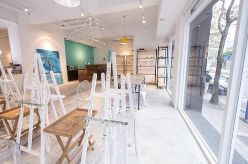 White Minimalist Studio for Inspiring Creative Workshops