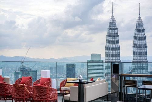 Urban Rooftop Oasis With 360° Panoramic View for Business Mixers and Team Outings