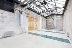 Discover the Top Venues and Insider Tips for Paris Fashion Week: Location, Rentals