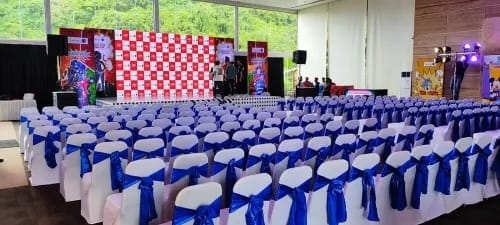 Nature-View Banquet Hall for Conferences and Gala Dinners