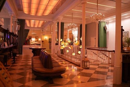 Historic Golden Hall With Chandeliers and Marble Floors for After-Work Events