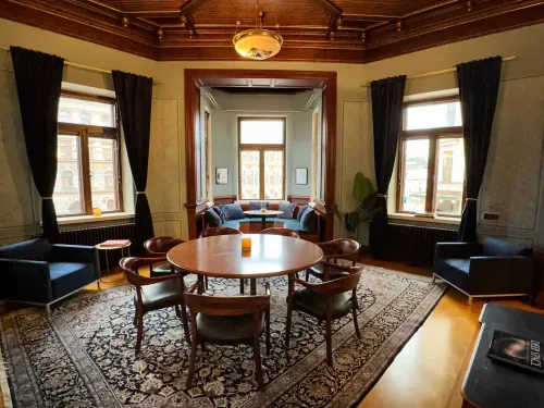 Stylish Art Nouveau Lounge With Vintage Decor for Intimate Gatherings