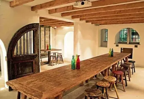 The wooden and white meeting room