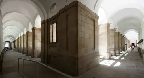 Enthralling Venue With Majestic Archways & Stone Pillars for Iconic Events