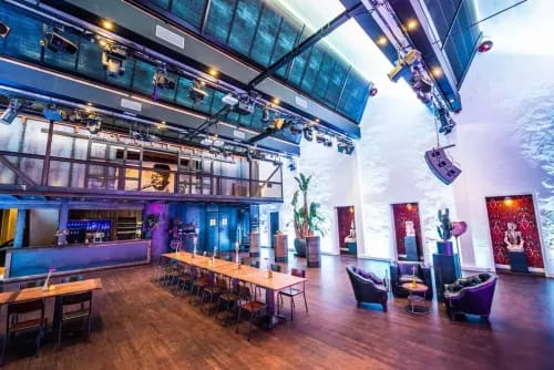 Industrial Loft With Artistic Flair for High-Impact Conferences and Seminars