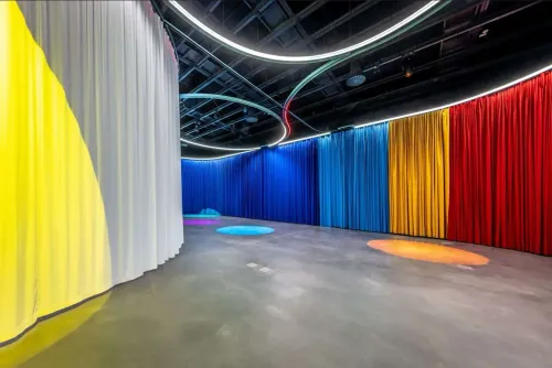 Colourful Avant-Garde Studio for Impactful Product Launches
