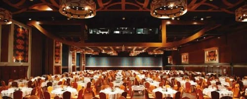 Regal Venue With Grand Wooden Ceilings for Prestigious Corporate Galas