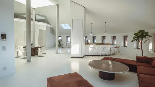Sleek Urban Loft With a Futuristic Design for Cutting-Edge Events