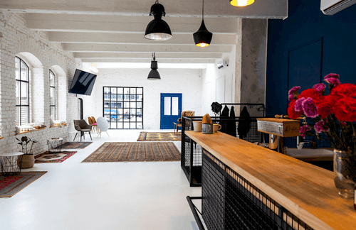 Industrial Open-Plan Space With Modern Style for Creative Events and Meetings