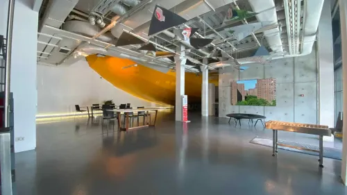 Iconic Contemporary Venue With Industrial Elegance for Grand Events