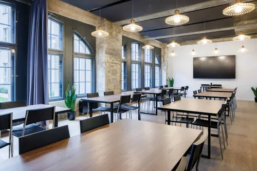 Stylish Industrial Loft With a Historical Flair for Modern Corporate Gatherings
