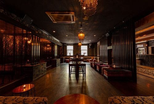 Ornate Lounge With Luxurious Decor for Unique Corporate Parties