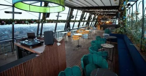Upbeat Glass Rooftop Oasis With Panoramic Views for Stylish Events