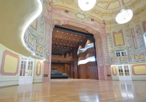 Theatrical Grandeur With Timeless Imperial Elegance for Grand Corporate Events