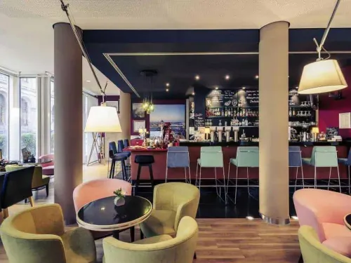 Stylish Urban Lounge for Dynamic Networking Mixers and Cocktail Parties