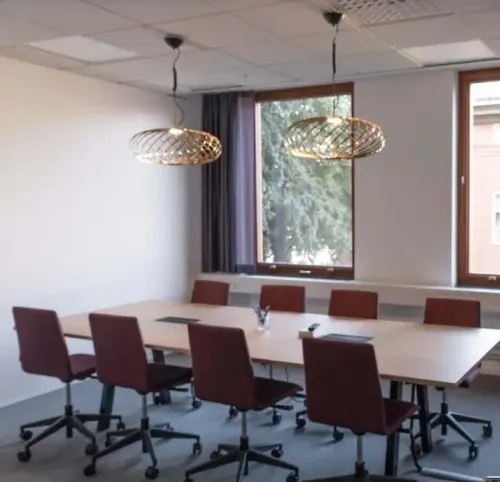 Casual Meeting Room With Basic Features