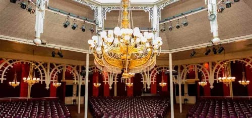 Unique Octagonal Theatre With a Historic Charm for Prestigious Performances