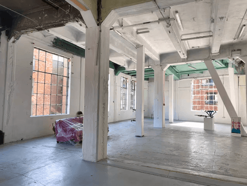 Industrial Chic Warehouse for High-Impact Creative Productions