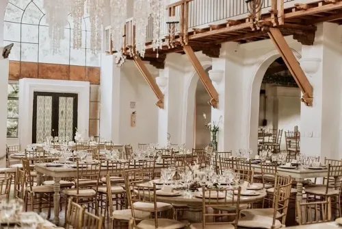 Romantic Colonial Oasis With Elegant Rustic Accents for Timeless Celebrations