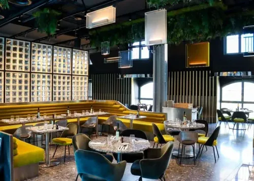 Chic Urban Venue With Lush Interiors for Afterwork Sessions