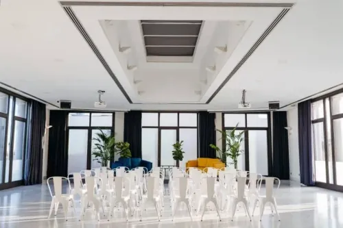 Panoramic Modern Venue With Spectacular City Views for High-Profile Gatherings