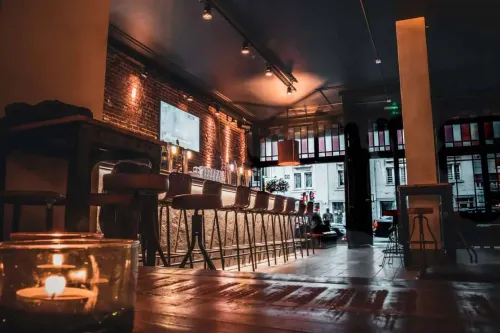 Rustic Urban Sports Pub with British Charm for After-works and Team Celebrations