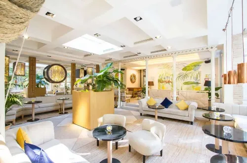 Tropical-Inspired Venue With Flamboyant Interiors for Elegant Parties