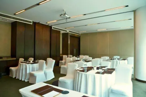 Wood-Toned Meeting Room for Seminar, Trainings and Workshops